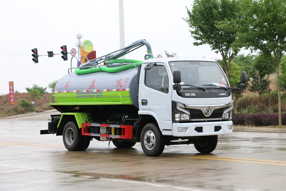 5噸吸糞車-程力東風福瑞卡5方吸糞車化糞池處理車廠家價格