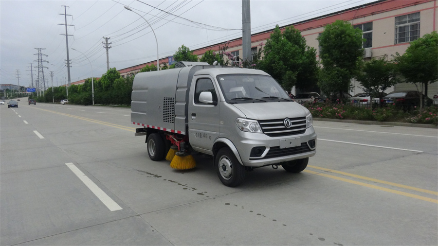 2噸掃路車-東風(fēng)小康小型國(guó)六2立方掃路車廠家價(jià)格