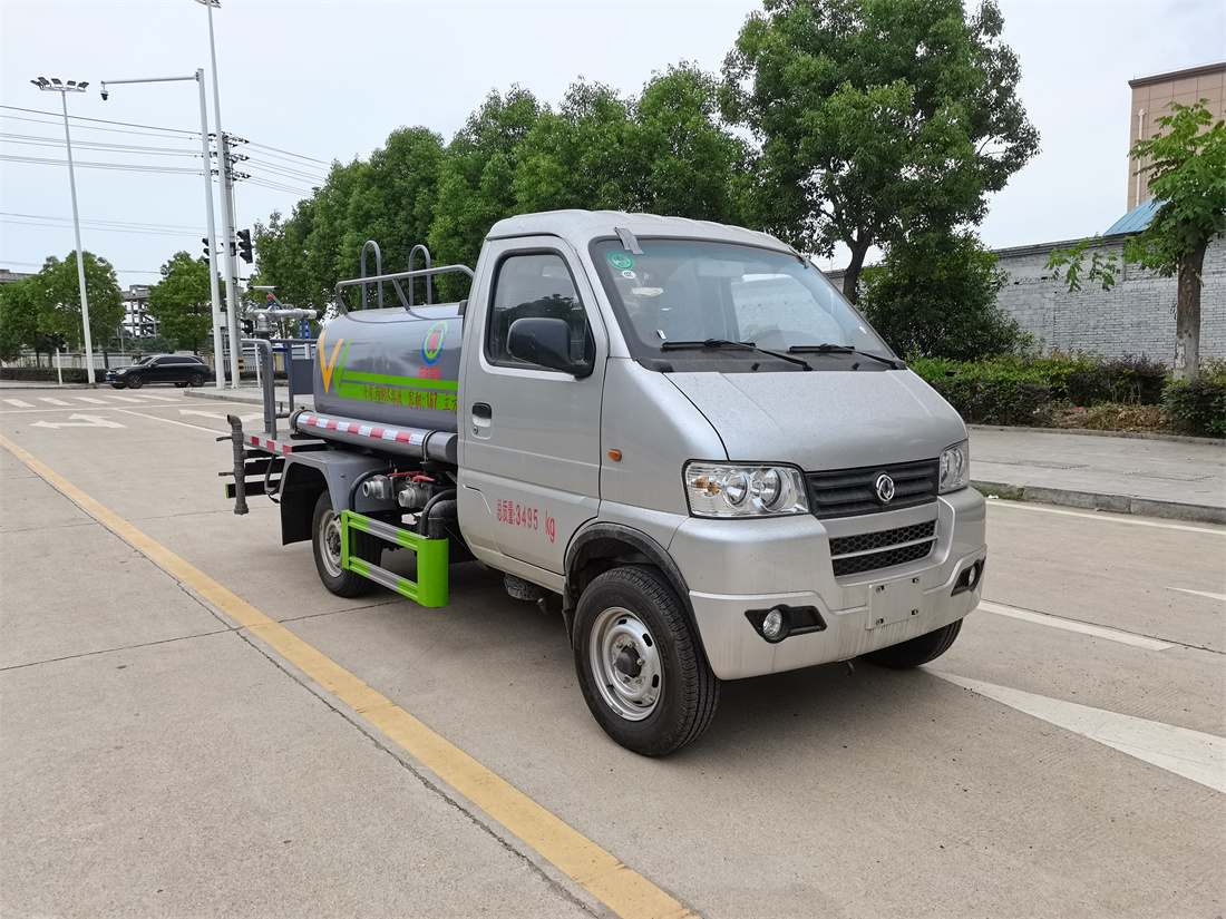 2噸灑水車-旺龍小型藍牌國六2立方灑水車廠家價格